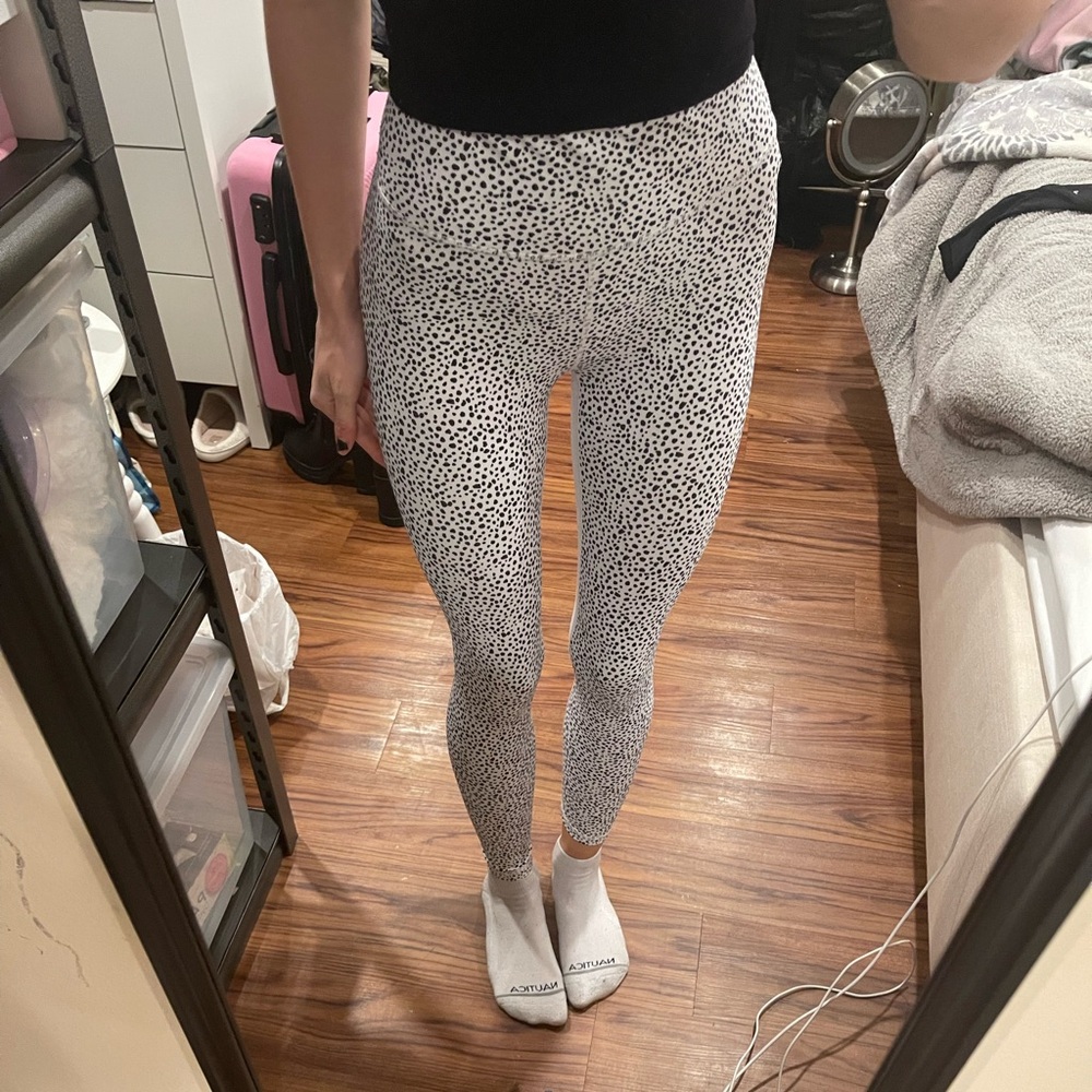 ALLFENIX Dalmatian Print
Leggings